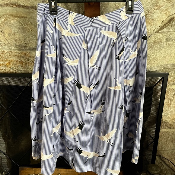 Blue striped egret skirt - Picture 3 of 4